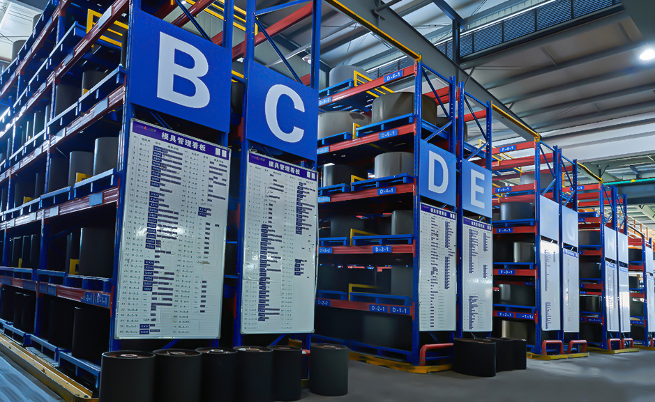Three-dimensional mold library